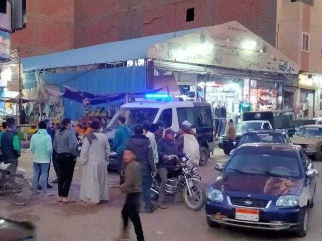 جريمة سوهاج: طبيب يقتل ابنه.. ويحاول ذبح طليقته وزميلها