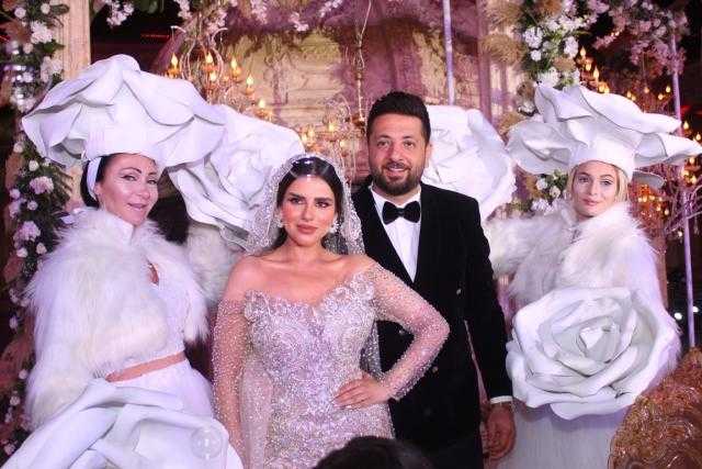 «أحمد الهواري» يحتفل بعقد قرانه على «يمنى علي» بحضور نجوم الفن