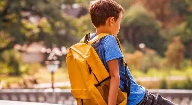 مأساة الطفل يوسف.. ذهب في رحلة مدرسية وعاد لأسرته مصابا بشلل رباعي (فيديو)