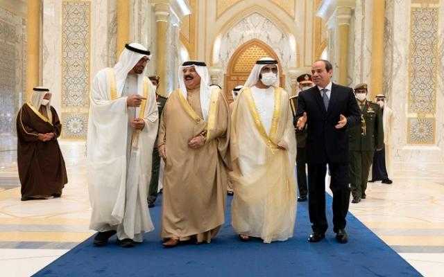 سفير سابق: مصر لن تسمح من قريب أو بعيد بالمساس بأمن الخليج