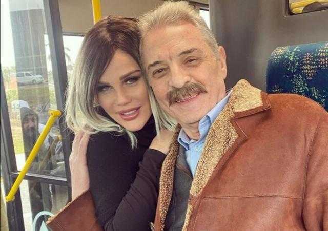 بالصورة.. الظهور الأول لـ نيكول سابا برفقة محمود حميدة من كواليس «نقل عام»
