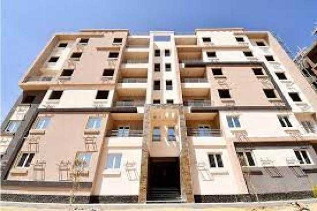 «علاء سعد»: القطار المكهرب خدمة جديدة وصلت مدينة الشروق