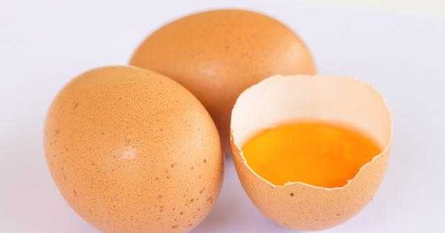 أسعار البيض اليوم بالمزرعة