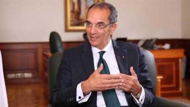 وزير الاتصالات يستعرض أمام السيسي سير الدراسة في «جامعة مصر المعلوماتية»