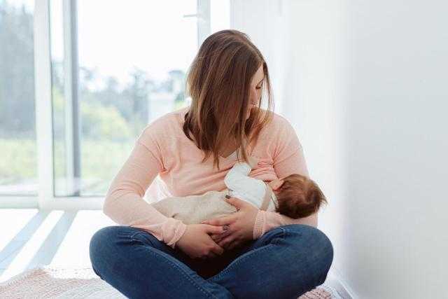 مستشار الرئيس يكشف حقيقة تأثير لقاح «كورونا» على المرضعات