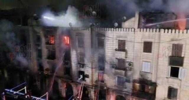 محافظ القاهرة يشرف على إخماد حريق بالحسين