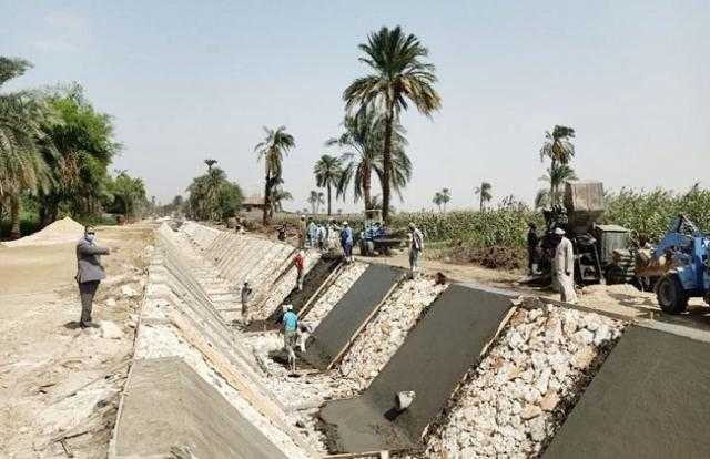 الري تكشف آخر مستجدات العمل بمشروع تبطين الترع  (فيديو)