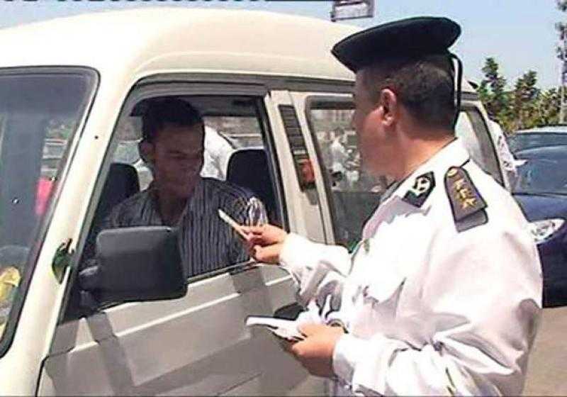 ضبط 10 سائقين تعاطوا المواد المخدرة أثناء القيادة على الطرق