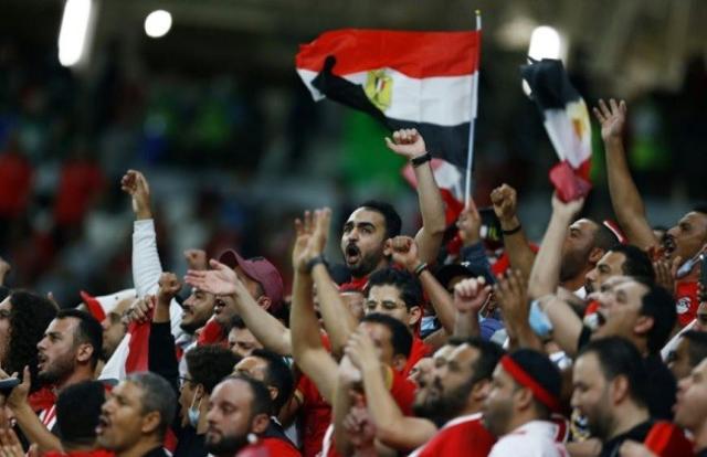 «الكاميرون مبتعرفش تكسب مصر».. توقعات الجمهور لمباراة اليوم- فيديو