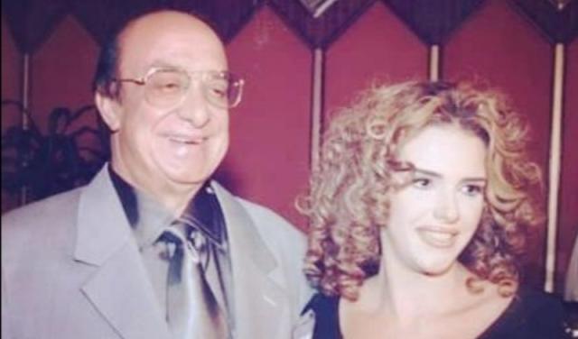 جلال الشرقاوي ودنيا عبد العزيز 
