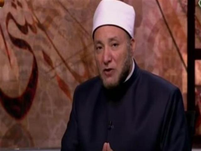 الشيخ عويضة عثمان، أمين الفتوى في دار الإفتاء المصرية،
