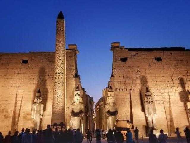 ”نحن في أوروبا لسنا سوى أقزام”.. هكذا جاء وصف شامبليون عندما زار معبد الأقصر