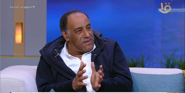 «علي إدريس»: محمد هنيدي دمه خفيف وهذا سبب ترشيحي له في «البخيل وأنا»