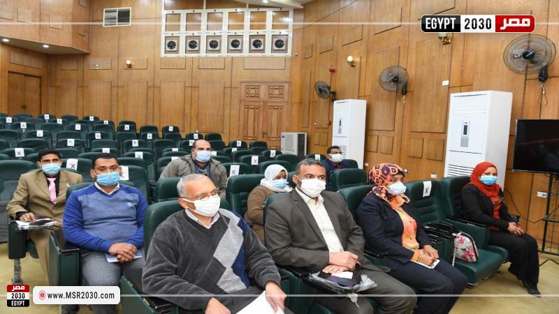 لقاء المحافظ