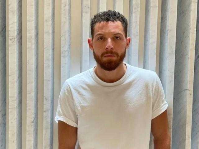 «تريند رقم 1».. محمود حجازي يحتفل بنجاح مسلسل «أيام»