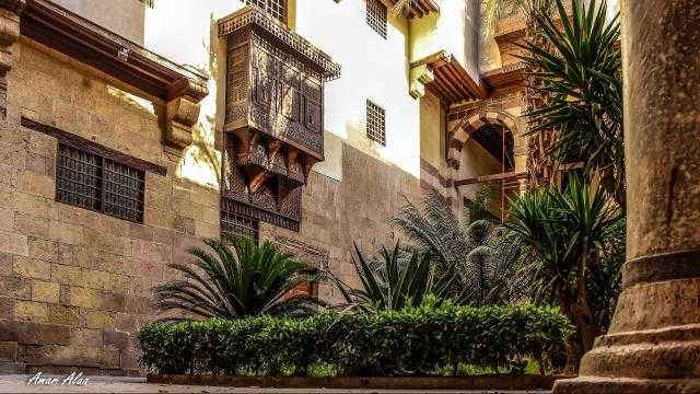 ”بيت السحيمي” مبنى متكامل يمثل عمارة القاهرة في العصر العثماني