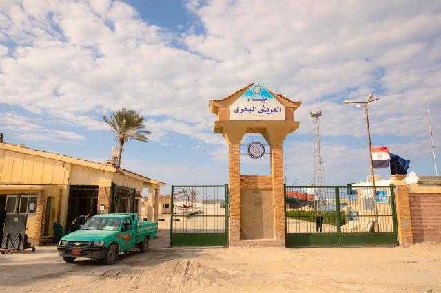 تهجير أهالي ميناء العريش قسرياً من منازلهم دون تعويضهم.. الحكومة ترد