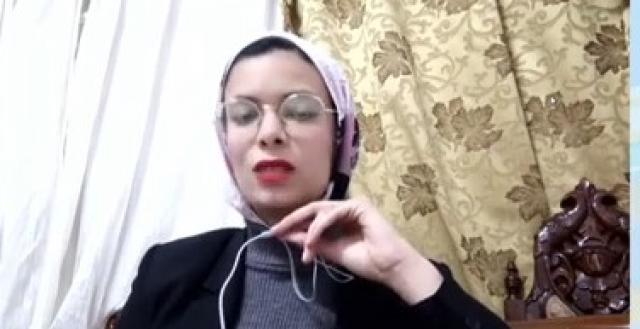 طالبة من ذوي الهمم تبتكر حقيبة لتأهيل مصابي التوحد والمسنين.. فيديو