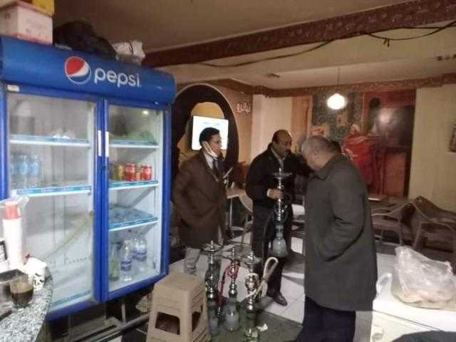 إغلاق 3 مقاهي مخالفة بقرية دماريس بالمنيا