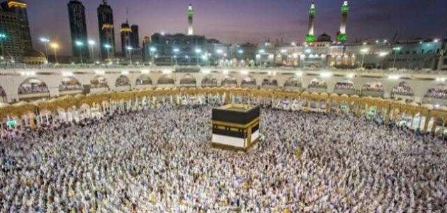 أول رحلة الأسبوع المقبل.. تفاصيل وأسباب ارتفاع أسعار العمرة