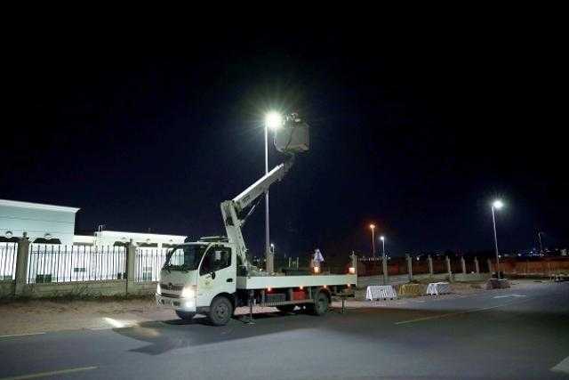 ”نظافة القاهرة” للمواطنين: ”لو عمود إنارة مطفي بلغونا”