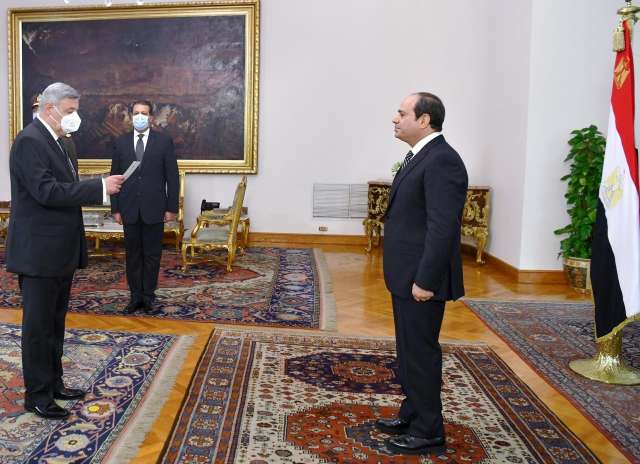 أثناء حلف اليمين الدستورية