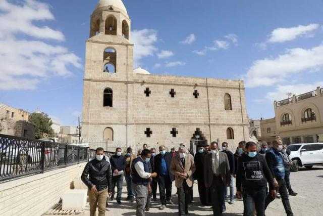 تمهيدًا لافتتاحه.. محافظ المنيا يتفقد مسار العائلة المقدسة