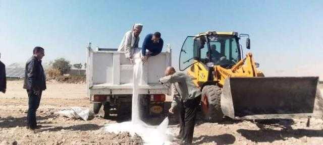 ضبط 2 طن سكر فاسد وإعدامه فى سوهاج