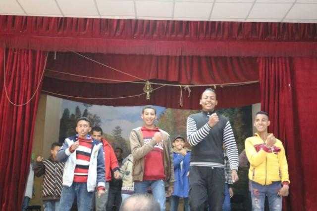 تعليمية قنا تحتفل باليوم العالمي للمعلم.. صور