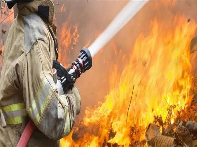 السيطرة على حريق بمطعم كباب وكفتة في بورسعيد