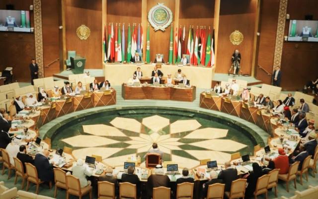 «البرلمان العربي»: استهداف مطار أبها السعودي جريمة حرب مكتملة الأركان