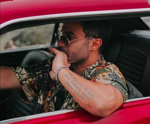 «مبروك يا برنس».. أمير كرارة يهنئ أحمد فهمي على «مستر إكس»