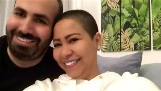 منظم حفلات شيرين يكذبها ويؤكد عودتها لحسام حبيب: عزموني في البيت