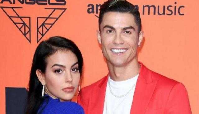 إلهام شاهين تُهاجم رونالدو: «علاقته بجورجينا مجرد شو» (فيديو)