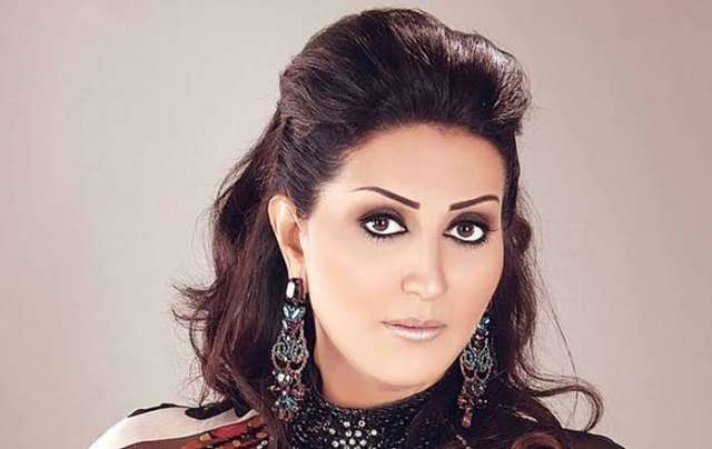 وفاء عامر 