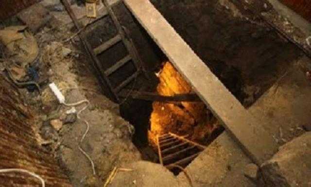 في حفرة عميقة.. وفاة شخصين صعقًا أثناء التنقيب عن الآثار