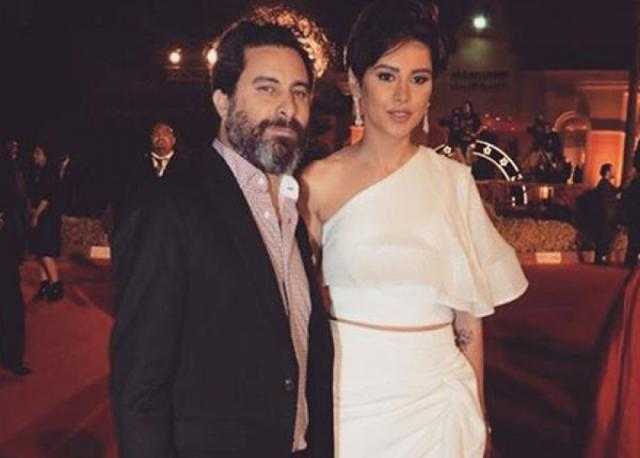 المخرج هادي الباجوري: ”معنديش مشكلة مراتي تتباس في مشهد رومانسي” (فيديو)