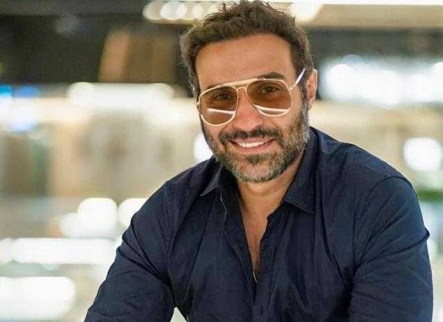 بالفيديو.. أحمد فهمي أفضل ممثل في مهرجان جمعية الفيلم عن «العارف»