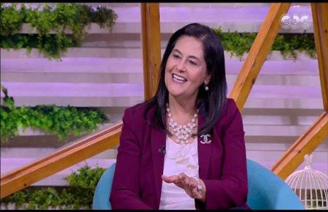 عميد كلية الإعلام: «فكروا قبل ما تشيروا» - فيديو