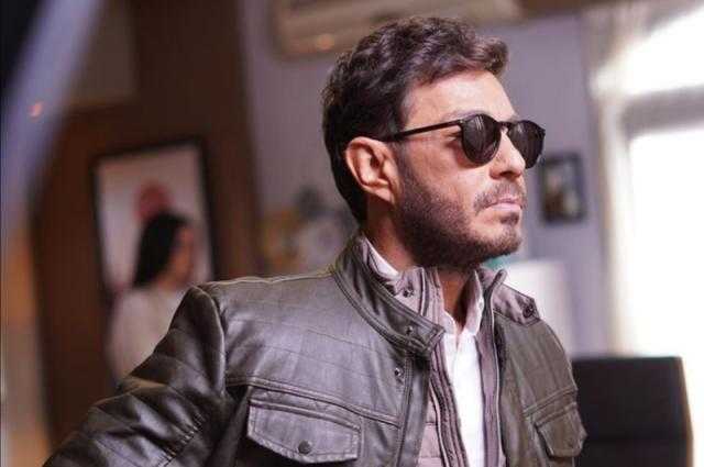 بالصورة.. أحمد زاهر يشوق الجمهور لـ «سوشيال» قبل طرحه