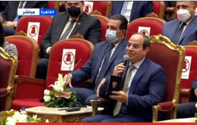 السيسي لدول العالم: ”الغني لازم يدي الفقير”