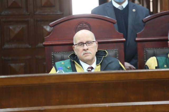 وصول علاء حسانين و3 متهمين إلى الجنايات لمحاكمتهم في قضية ”الآثار الكبرى”