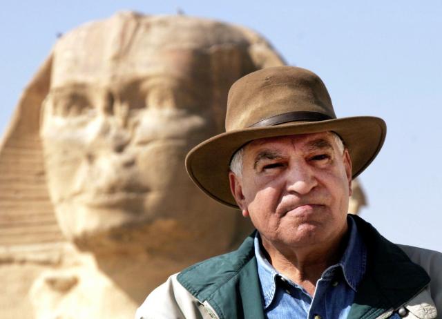 عالم المصريات زاهي حواس