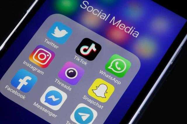 2000 دولار مقابل ترك وسائل التواصل الاجتماعي لمدة شهرين.. هل تستطيع