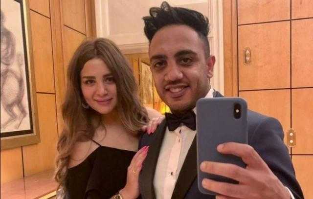 أوس أوس لزوجته: «كل عيد حب وأنتِ الحب»