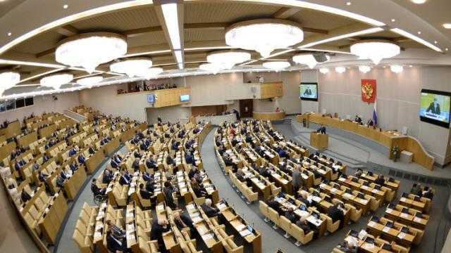رئيس شبه جزيرة القرم  يؤيد الاعتراف بجمهوريتي لوغانسك ودونيتسك.. وأوكرانيا تعلق