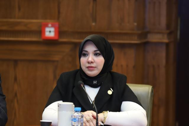 الدكتورة دينا هلالى ، عضو لجنة حقوق الإنسان والتضامن الإجتماعى بمجلس الشيوخ