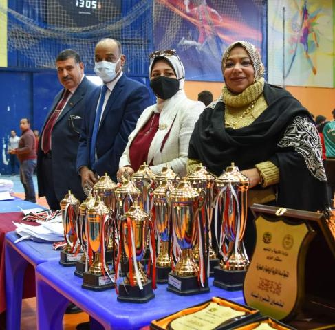وكيل تعليم  بورسعيد يشهد ختام بطولة الجمهورية للمدارس الرياضية.. صور
