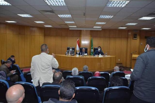 اجتماع المحافظ