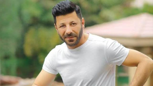 إياد نصار يتواجد في وسط البلد من أجل «قانون العمل»